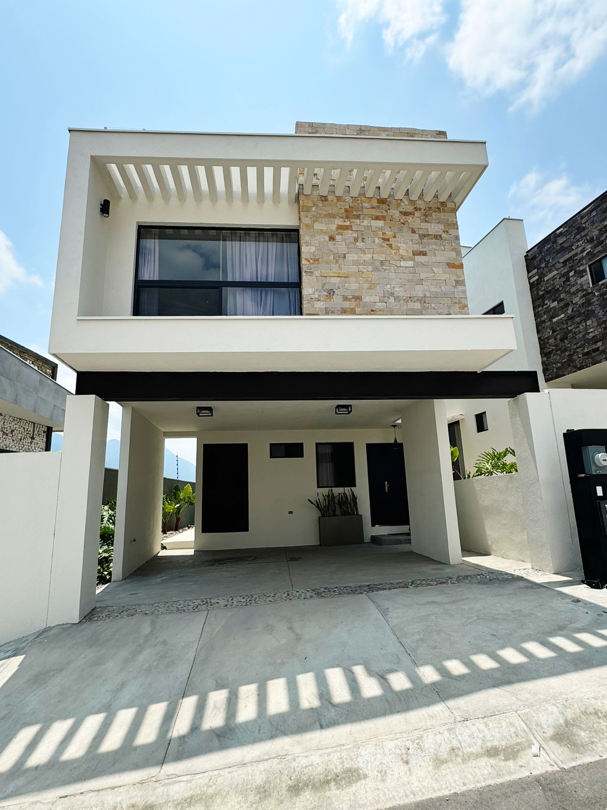 Casa en Venta en Montealbán Residencial, Carretera Nacional