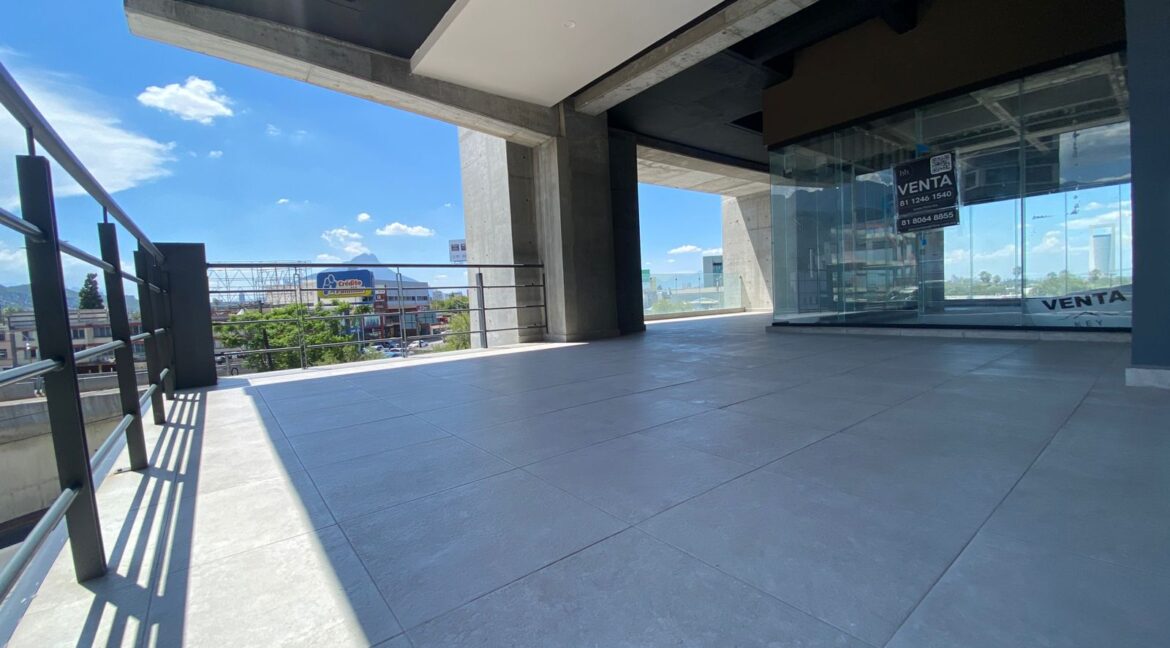 18 Local en Venta Torre Shiro Distrito TEC Roma Monterrey
