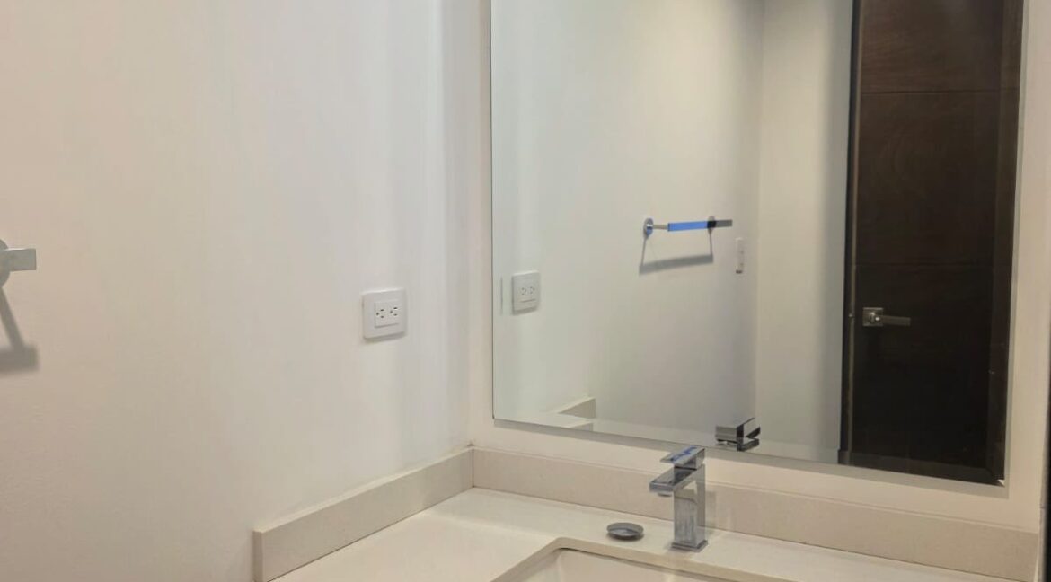 7 DEPARTAMENTO EN VENTA TORRE VIA CORDILLERA SANTA CATARINA