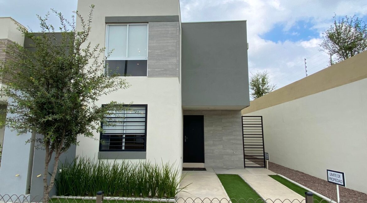 1 CASA EN VENTA MONTEALBAN GARCIA