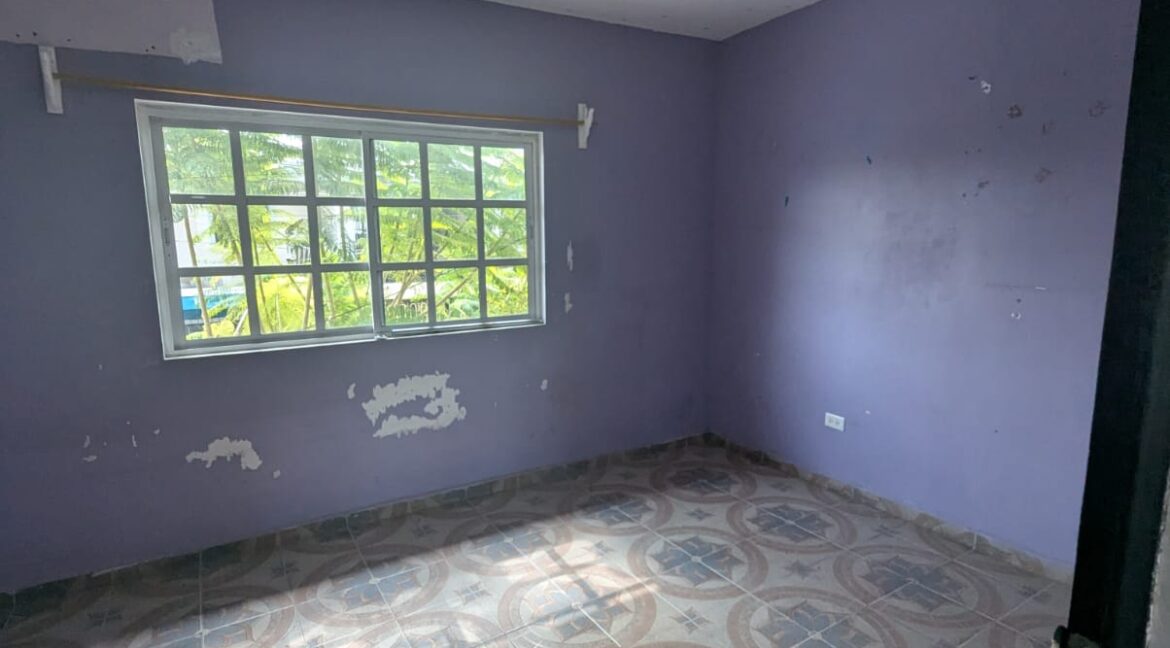 10 CASA EN VENTARIBERAS DE LA SILLA GUADALUPE