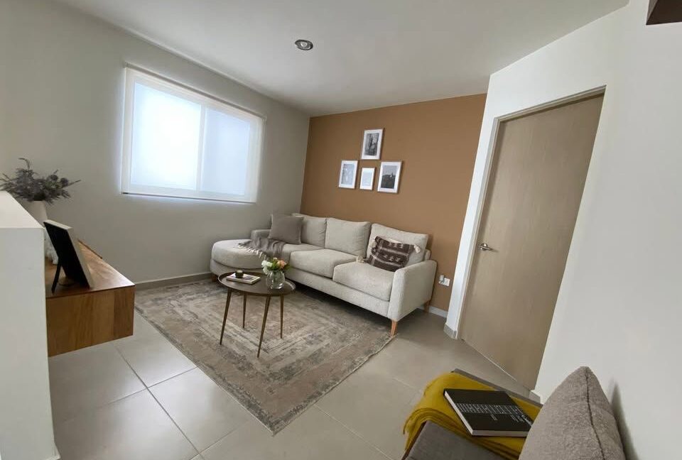 11 CASA EN VENTA CALANDRIA RESIDENCIAL DOMINIO CUMBRES