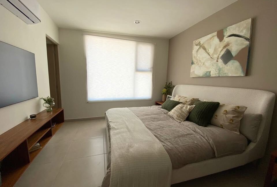 13 CASA EN VENTA CALANDRIA RESIDENCIAL DOMINIO CUMBRES