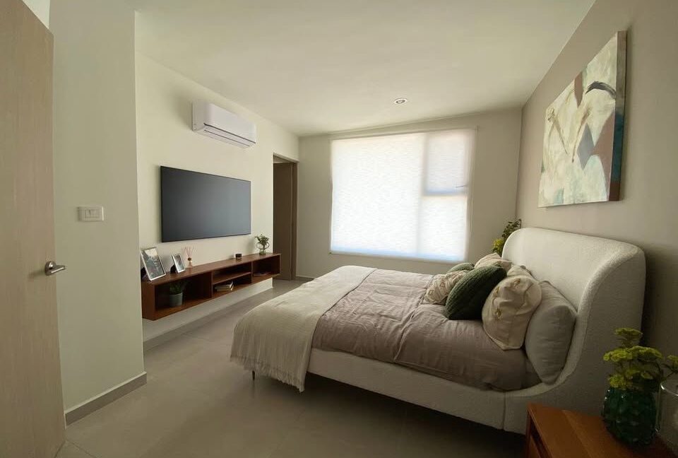 14 CASA EN VENTA CALANDRIA RESIDENCIAL DOMINIO CUMBRES