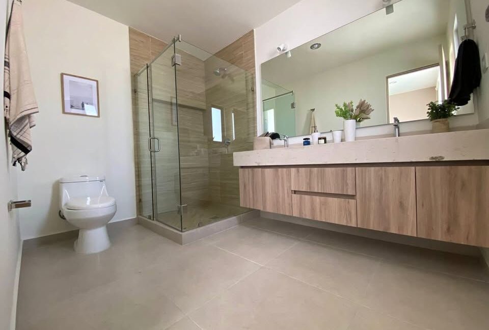 15 CASA EN VENTA CALANDRIA RESIDENCIAL DOMINIO CUMBRES