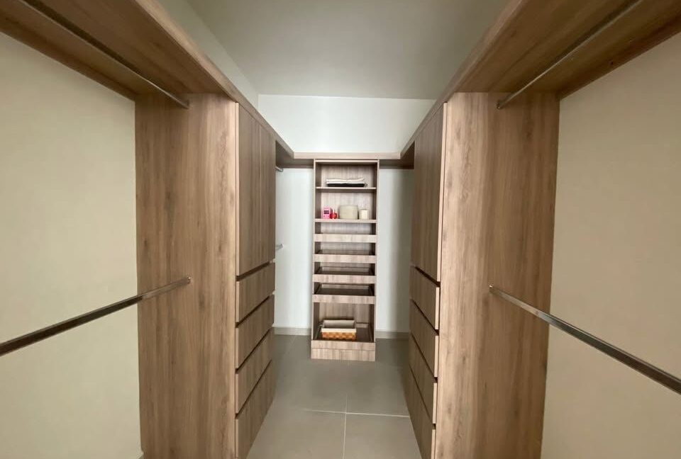 16 CASA EN VENTA CALANDRIA RESIDENCIAL DOMINIO CUMBRES