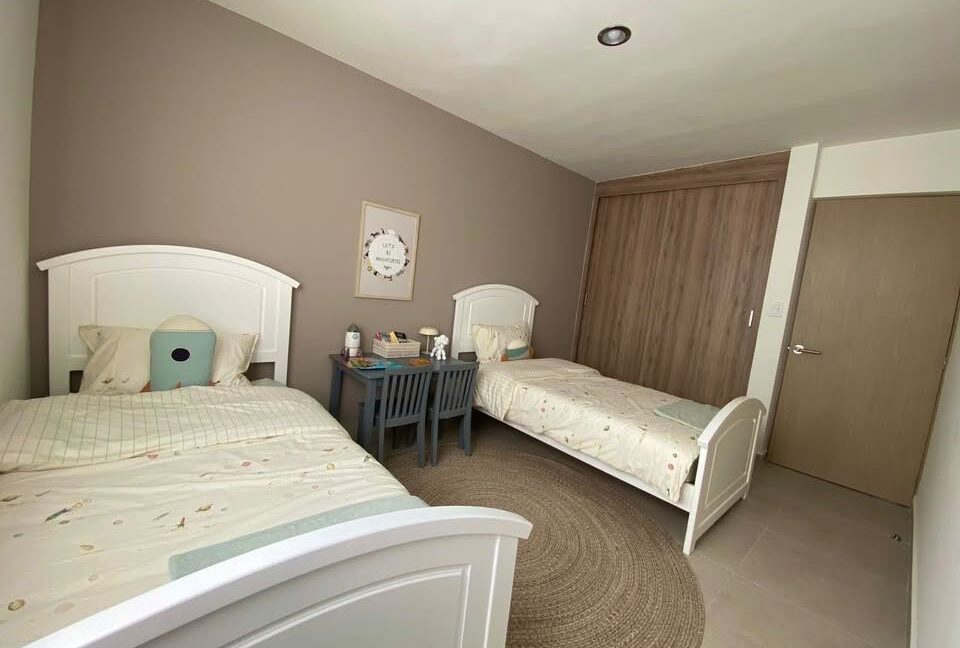 18 CASA EN VENTA CALANDRIA RESIDENCIAL DOMINIO CUMBRES