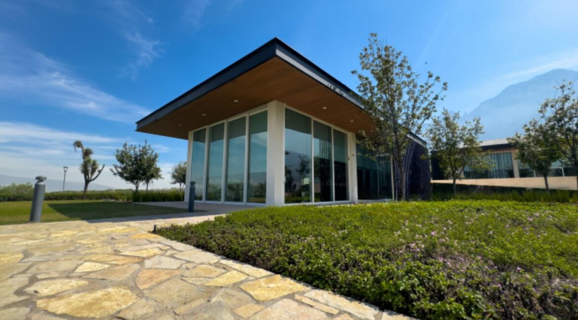 18 CASA PARK LIVING CUMBRES DOMINIO