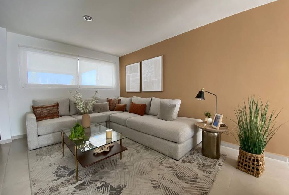 3 CASA EN VENTA CALANDRIA RESIDENCIAL DOMINIO CUMBRES