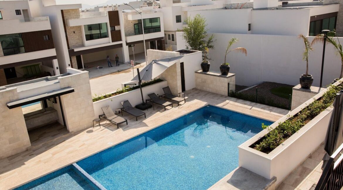 32 CASA EN VENTA VALLE PREMIER DOMINIO CUMBRES 2