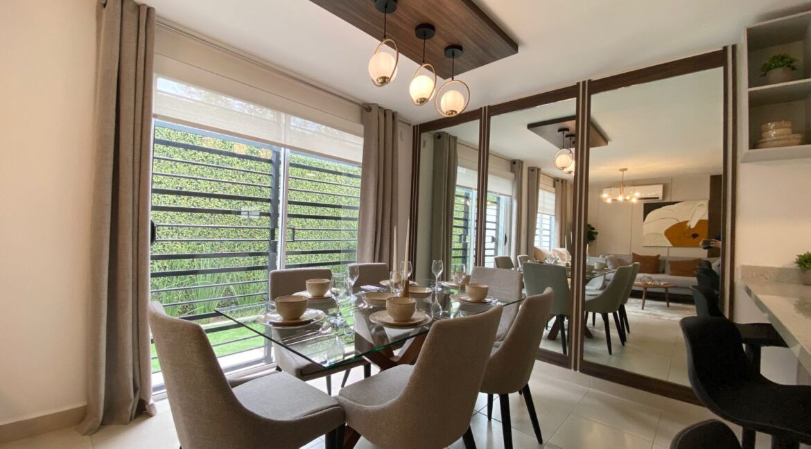 4 CASA EN VENTA MONTEALBAN GARCIA