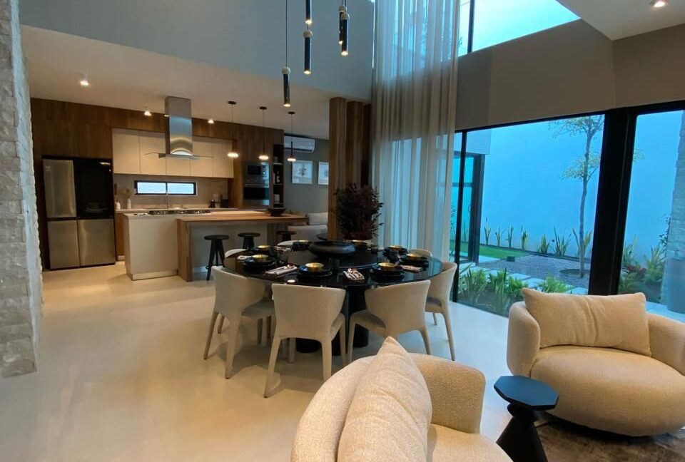 4 CASA EN VENTA VALLE PREMIER DOMINIO CUMBRES 2