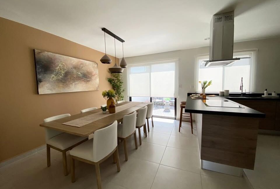 5 CASA EN VENTA CALANDRIA RESIDENCIAL DOMINIO CUMBRES