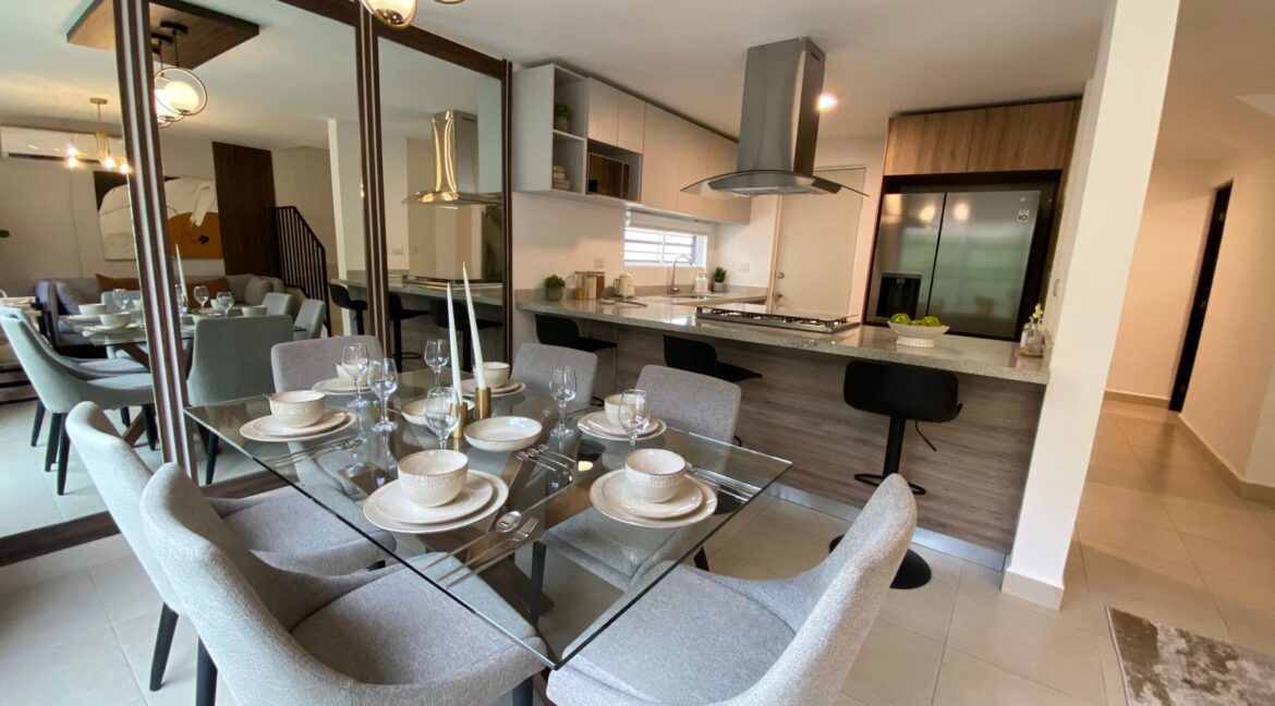 7 CASA EN VENTA MONTEALBAN GARCIA