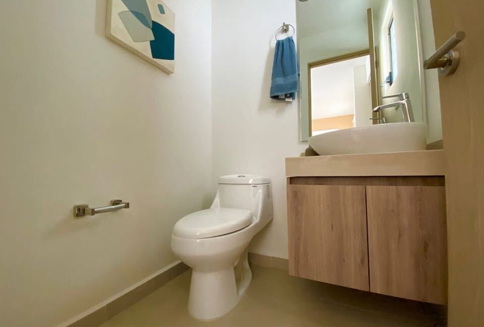 9 CASA EN VENTA CALANDRIA RESIDENCIAL DOMINIO CUMBRES