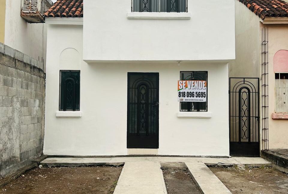 1 CASA EN VENTA BARRIO DE LAS MARGARITAS MONTERREY