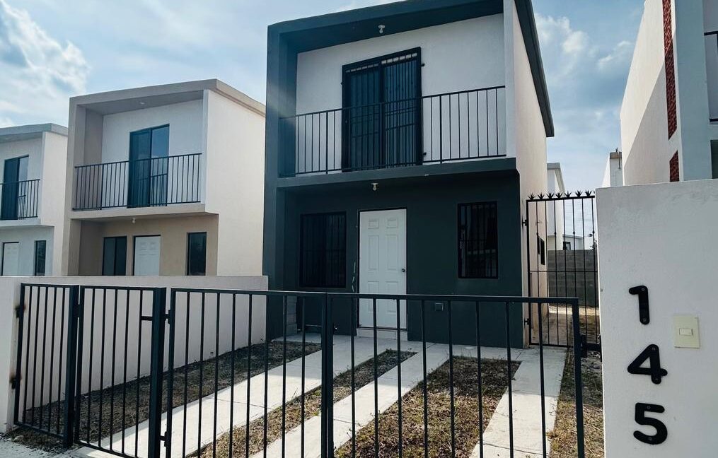 1 CASA EN VENTA MIRADOR APODACA