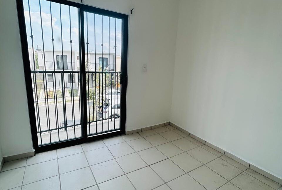 12 CASA EN VENTA MIRADOR APODACA