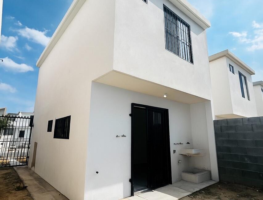 17 CASA EN VENTA MIRADOR APODACA