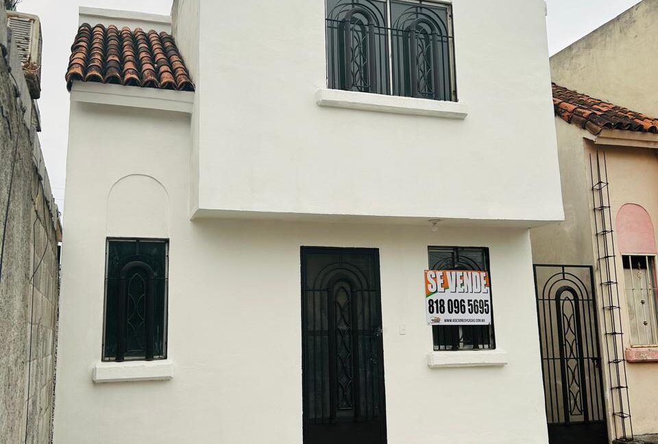 2 CASA EN VENTA BARRIO DE LAS MARGARITAS MONTERREY