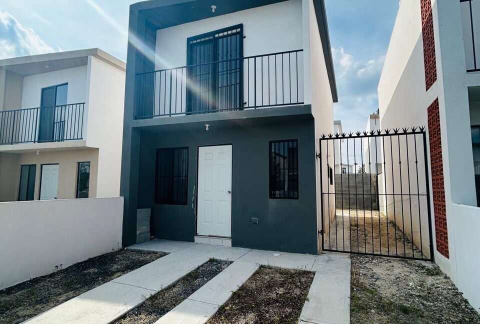 2 CASA EN VENTA MIRADOR APODACA