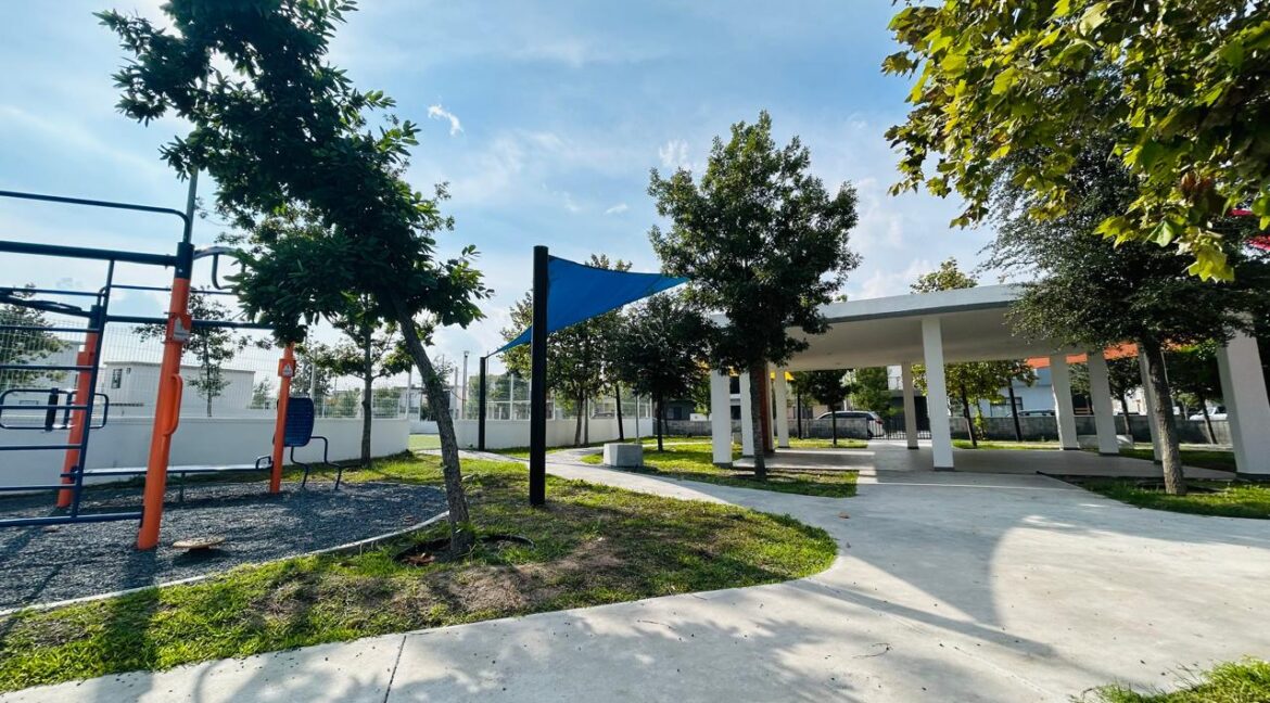 20 CASA EN VENTA MIRADOR APODACA