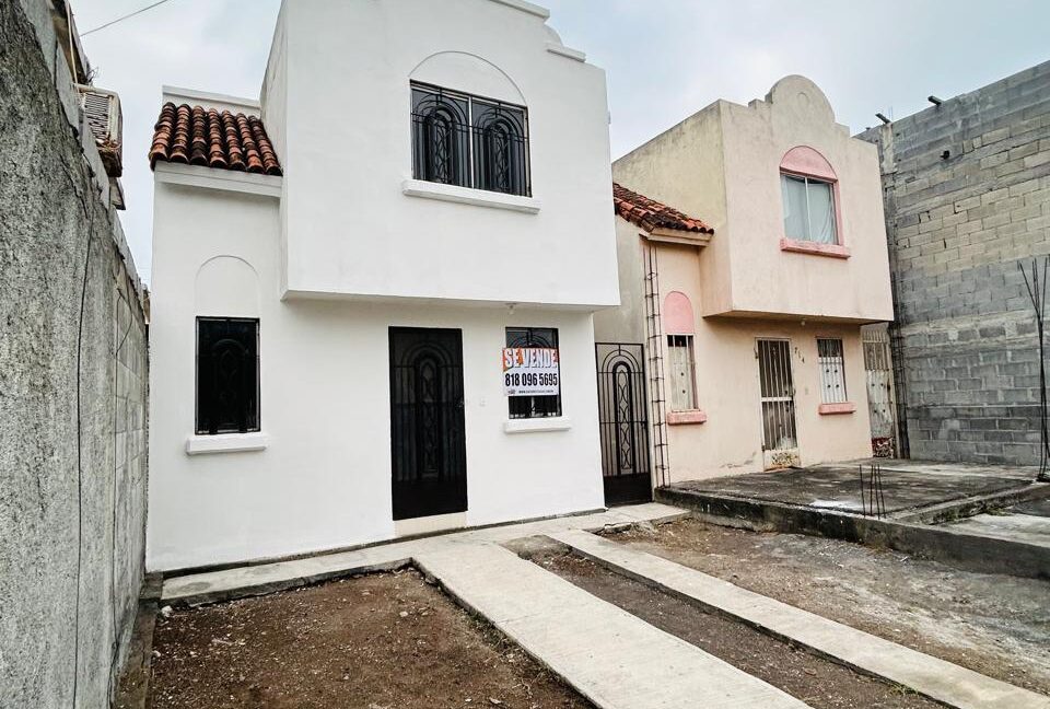 3 CASA EN VENTA BARRIO DE LAS MARGARITAS MONTERREY