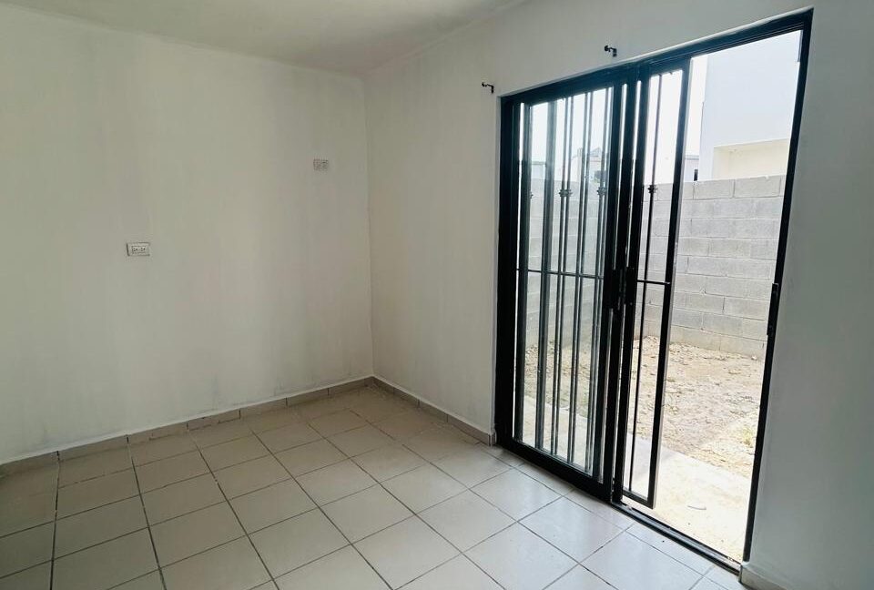 6 CASA EN VENTA MIRADOR APODACA