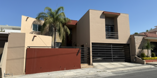 Casa en Venta Contry La Silla Guadalupe