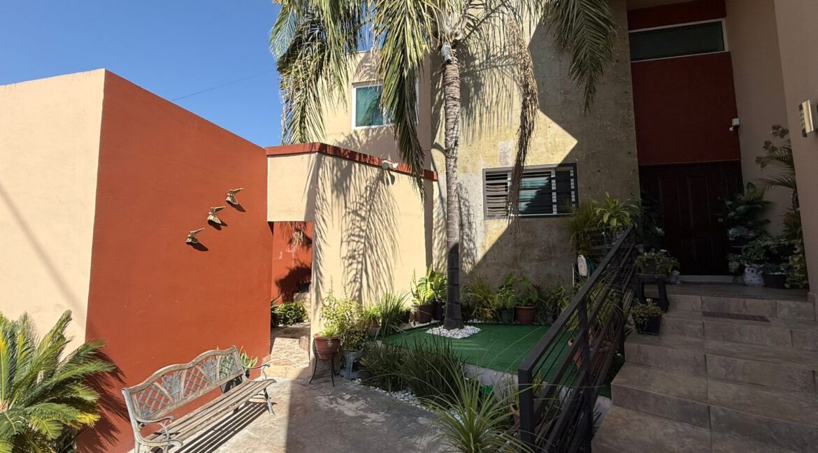 3 CASA EN VENTA CONTRY LA SILLA