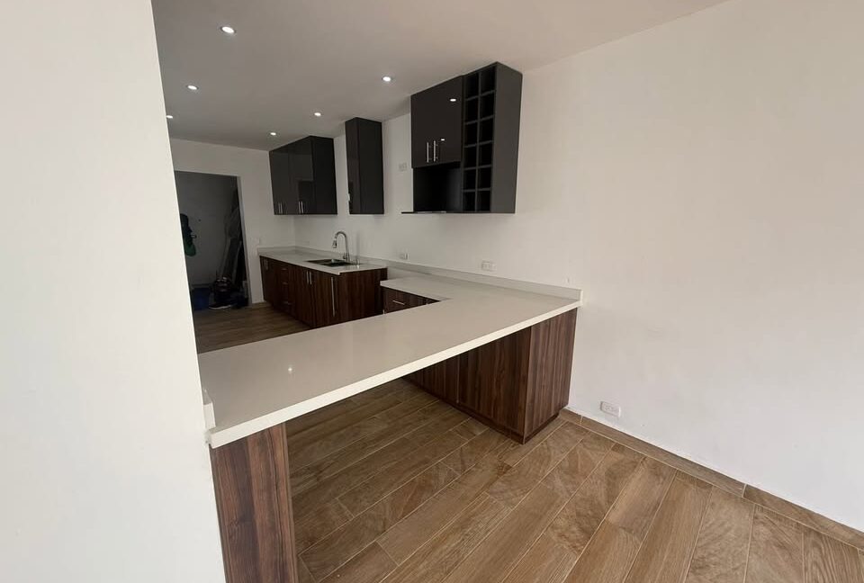 7 CASA MIRADOR RESIDENCIAL