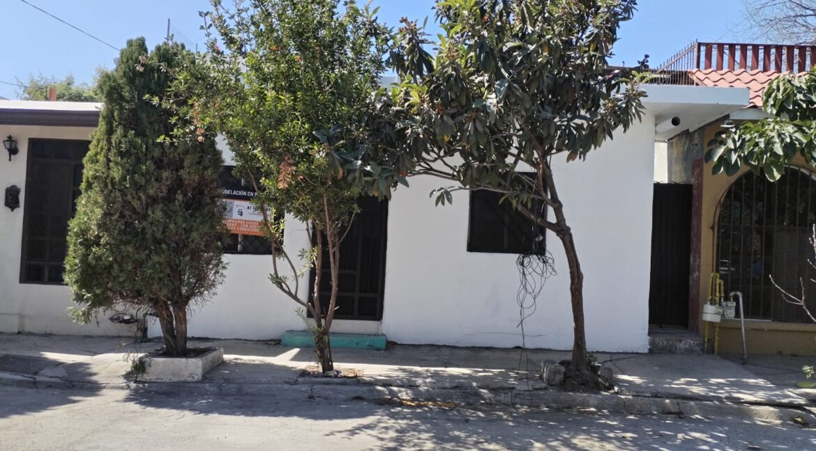 1 CASA EN VENTA CONSTITUYENTES