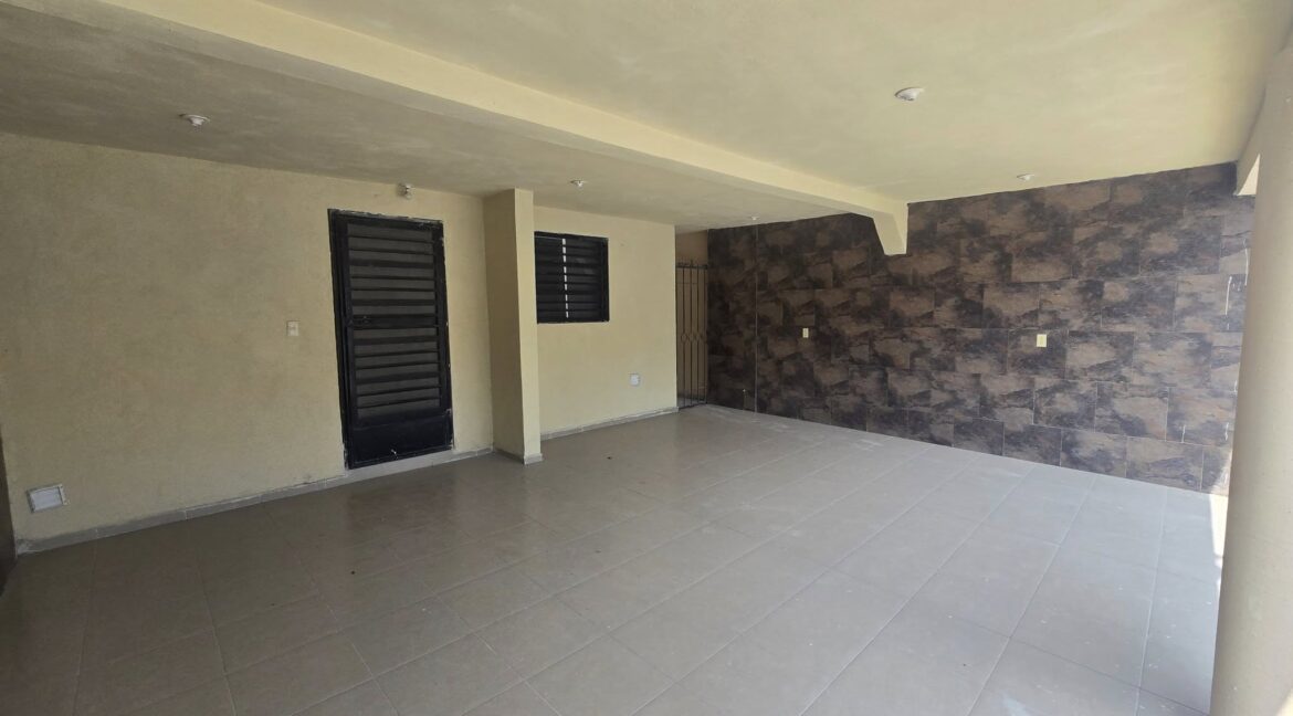 CASA EN VENTA CERRADA PROVIDENCIA APODACA 2