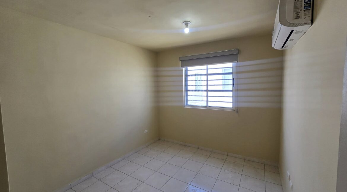CASA EN VENTA CERRADA PROVIDENCIA APODACA 8