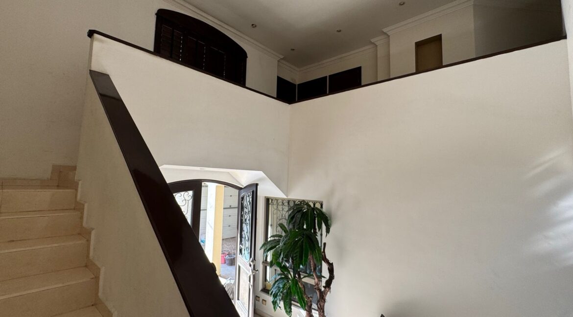 Casa en Venta Cumbres 5to Sector 10