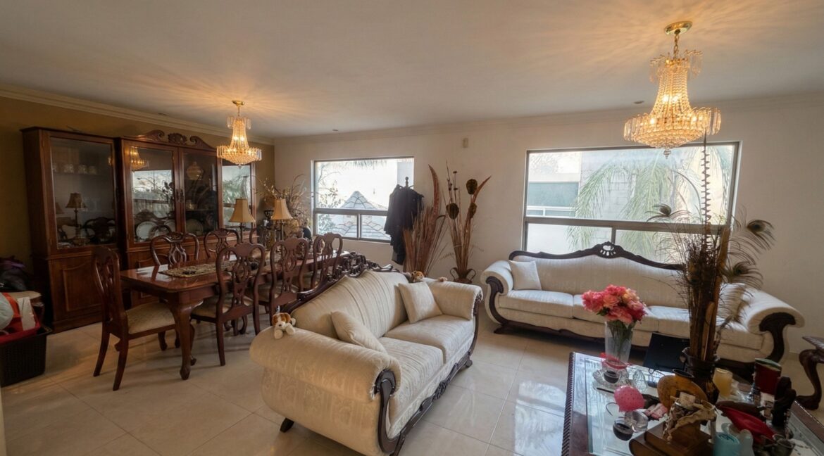 Casa en Venta Cumbres 5to Sector 6