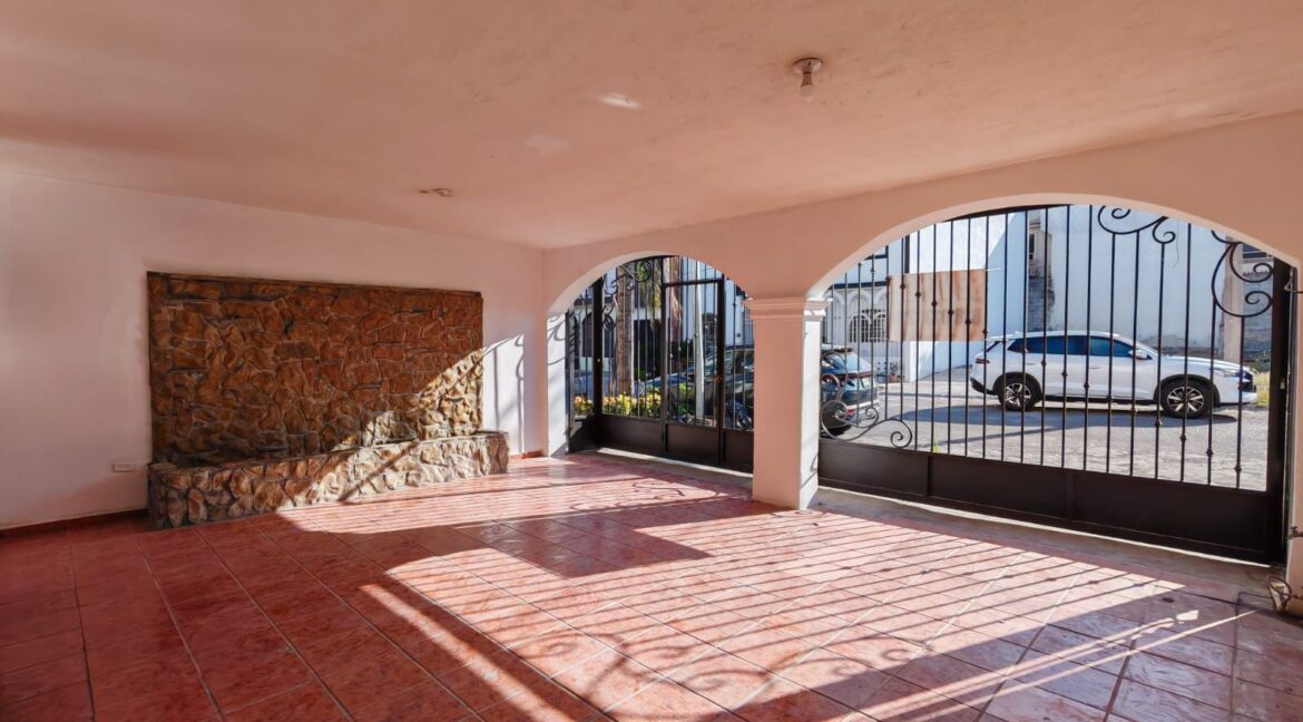 Casa en venta cumbres quinta real 4