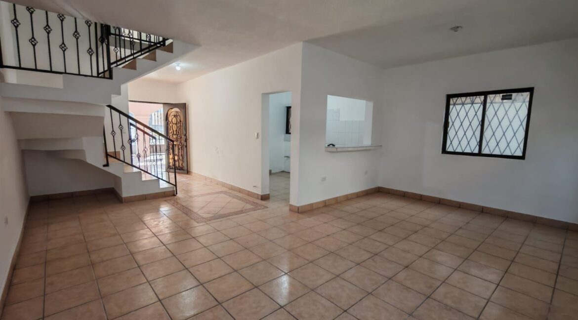 Casa en venta cumbres quinta real 8