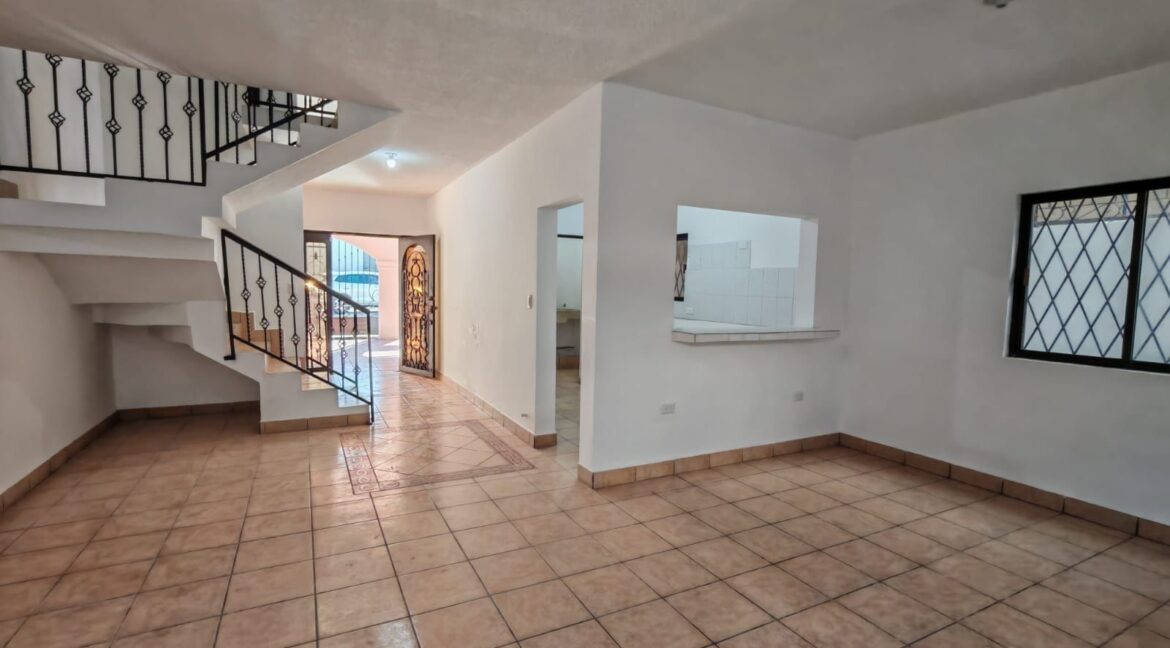 Casa en venta cumbres quinta real 9