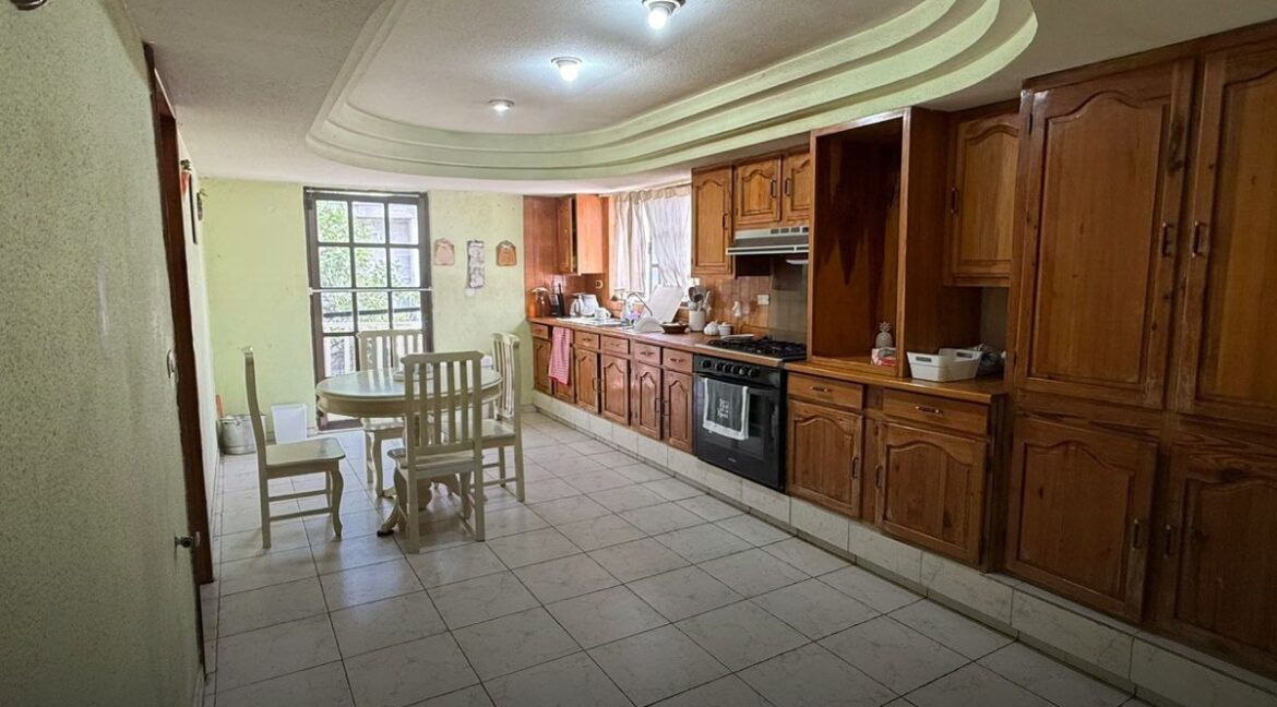 CASA EN VENTA CERRADA PROVIDENCIA APODACA 8