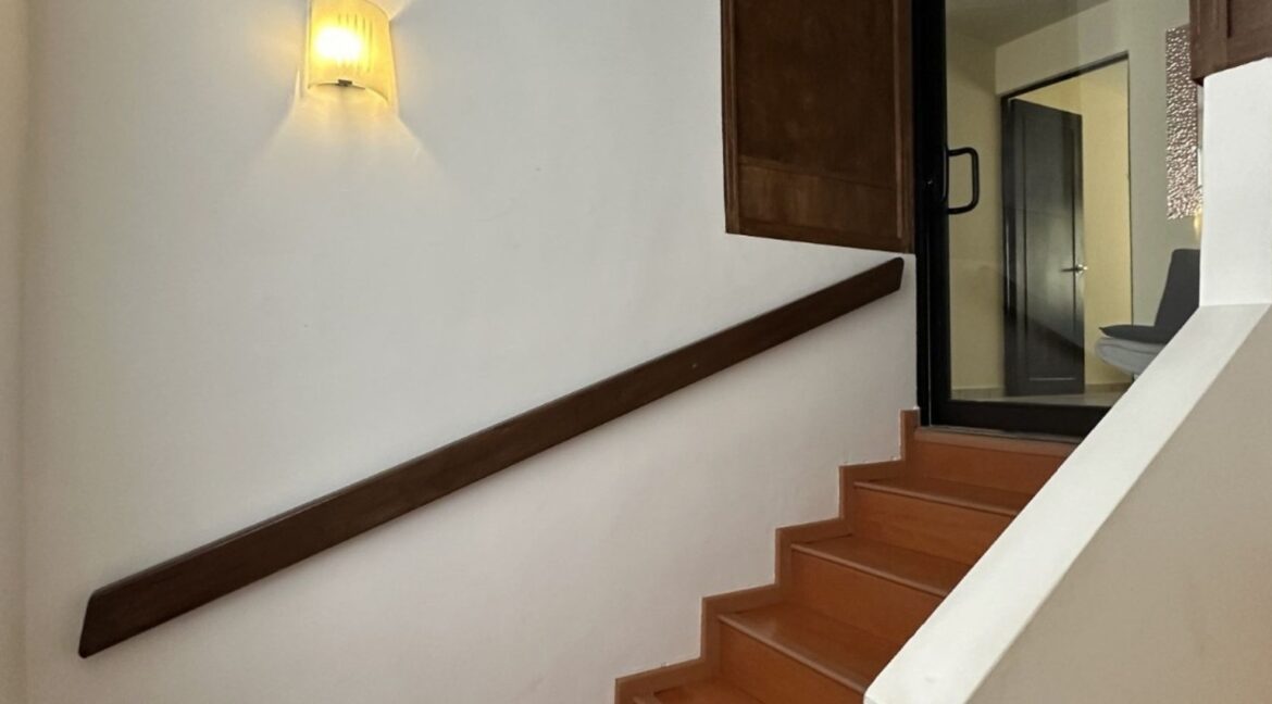 Casa en Venta Cumbres 6to Sector 9