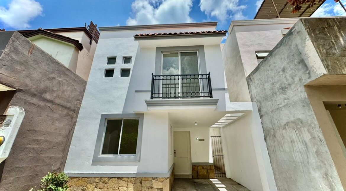 Casa en Venta Pedregal de Apodaca