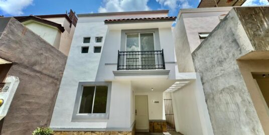 Casa en Venta Pedregal de Apodaca