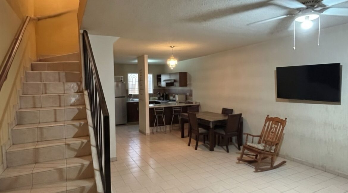 Casa en Venta colonial cumbres 1