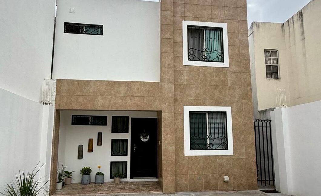 Casa en venta cumbres renancimiento