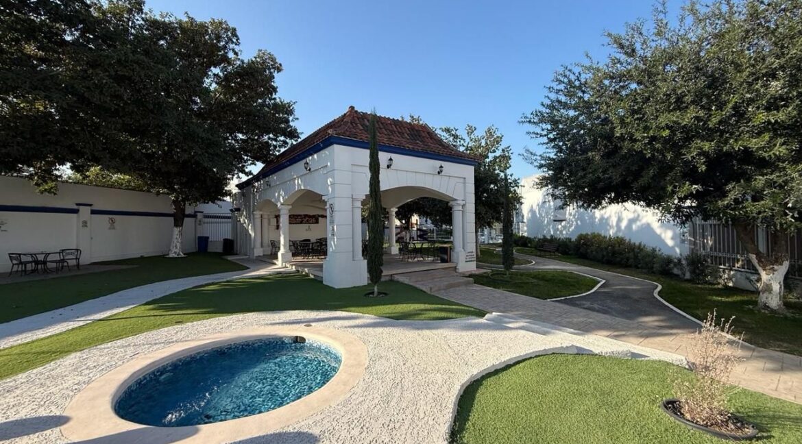 Casa en venta cumbres renancimiento 11