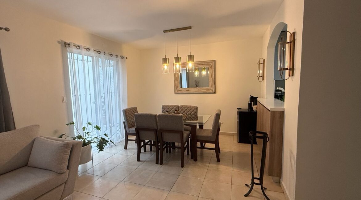 Casa en venta cumbres renancimiento 2