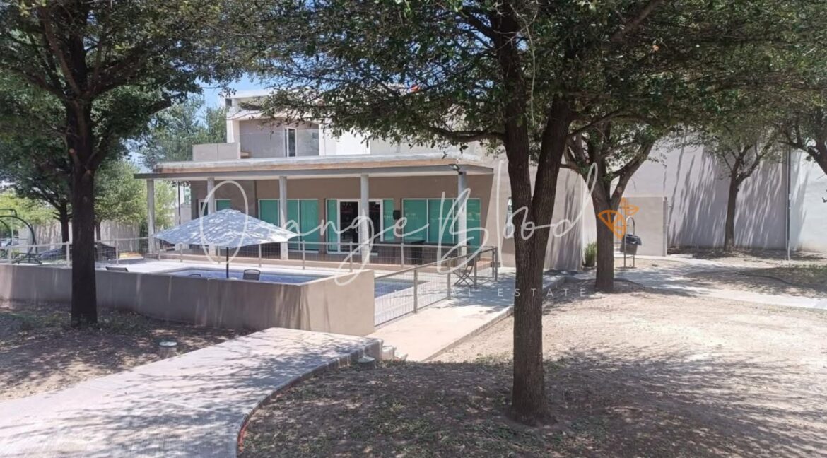 15 CASA EN VENTA CERRADAS DE CUMBRES MONTERREY.