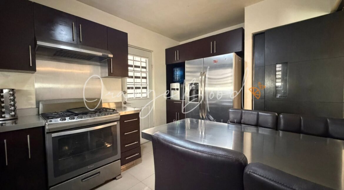 4 CASA EN VENTA CERRADAS DE CUMBRES MONTERREY.