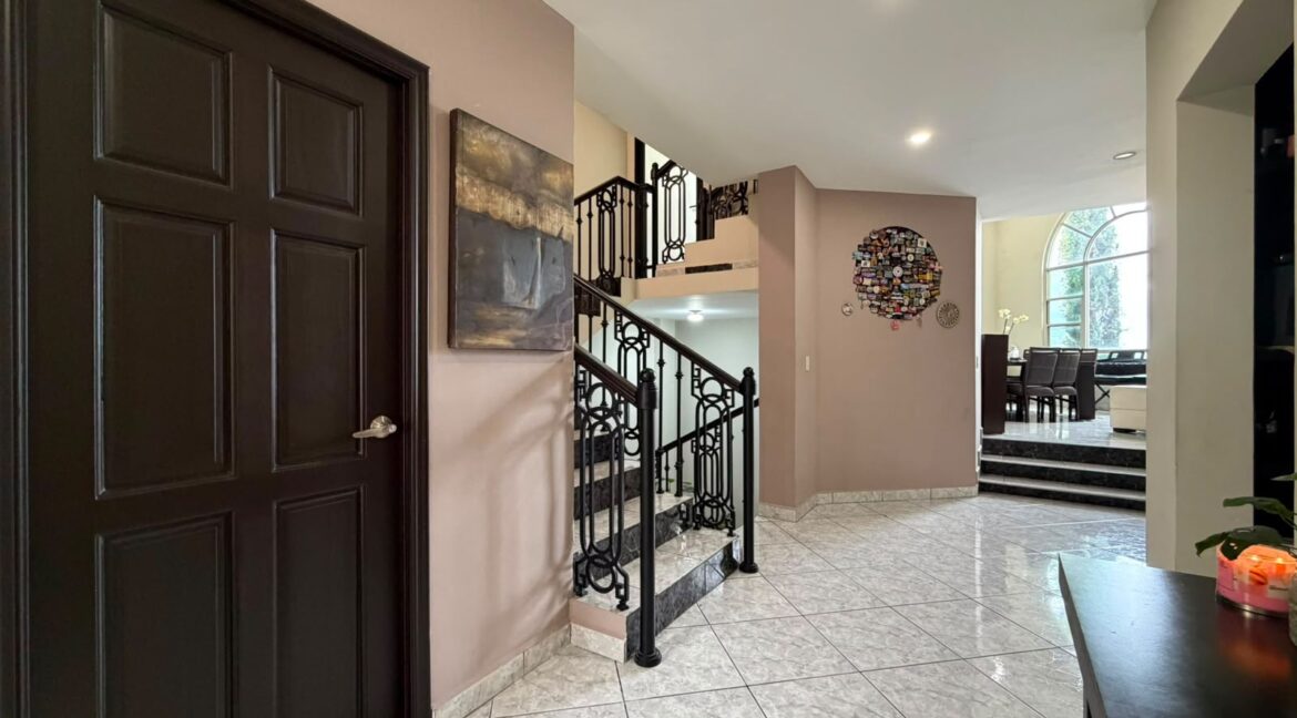 Casa en Venta Cumbres 5to Sector 1